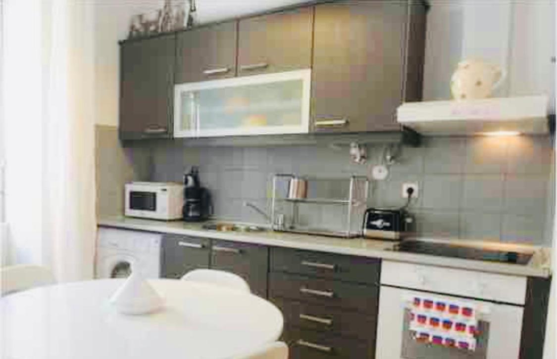 Mouraria Deluxe Apartments Лиссабон Экстерьер фото